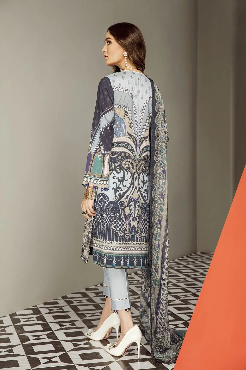 Baroque Luxury Lawn Collection 2019 – Azora BL-09