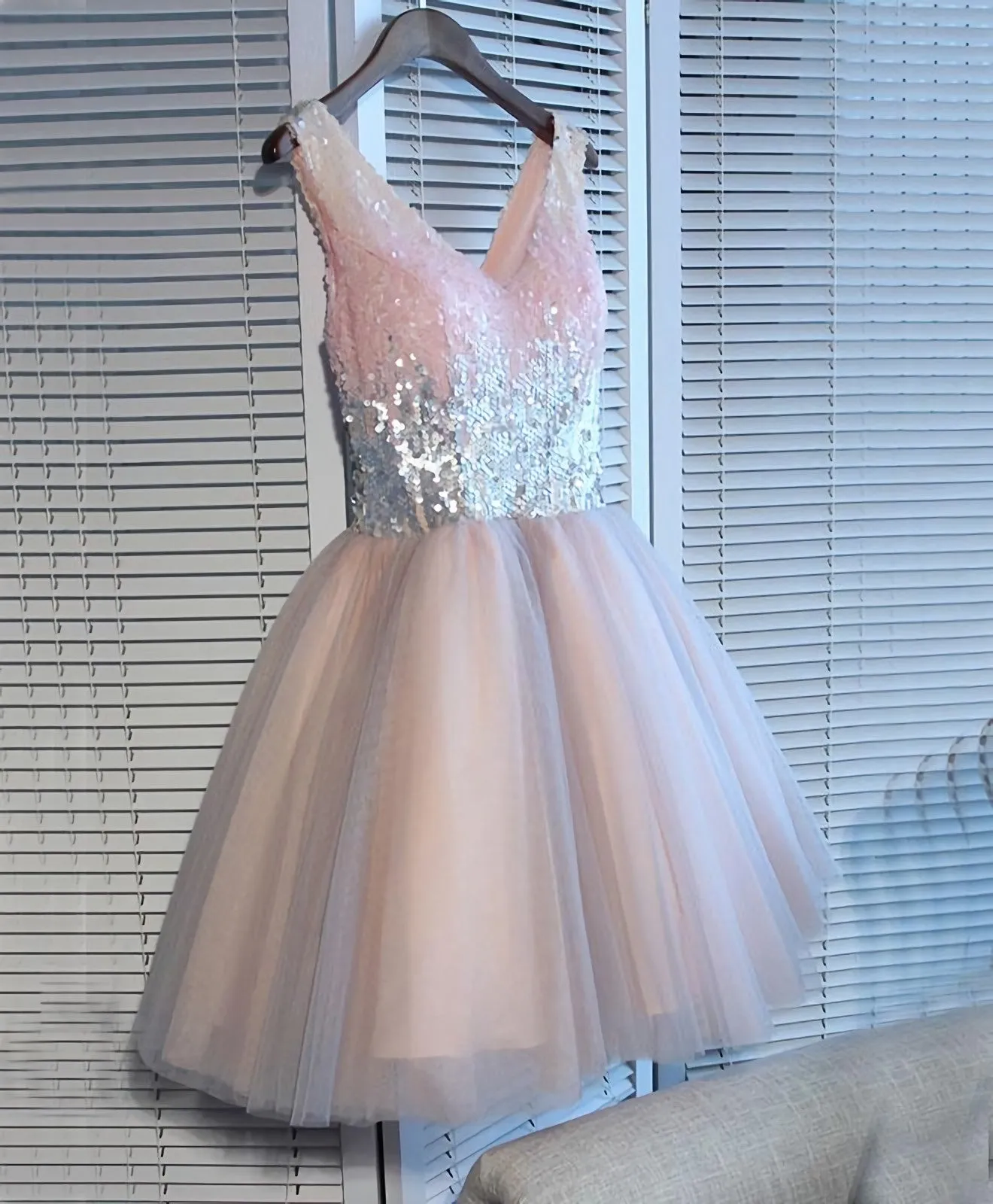 Cute Pink V Neck Tulle Seqsuins Short Prom Dress, Cocktail Dress