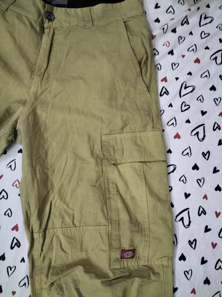 HD Men's Vintage Cargo Shorts and Pants - 20 pcs