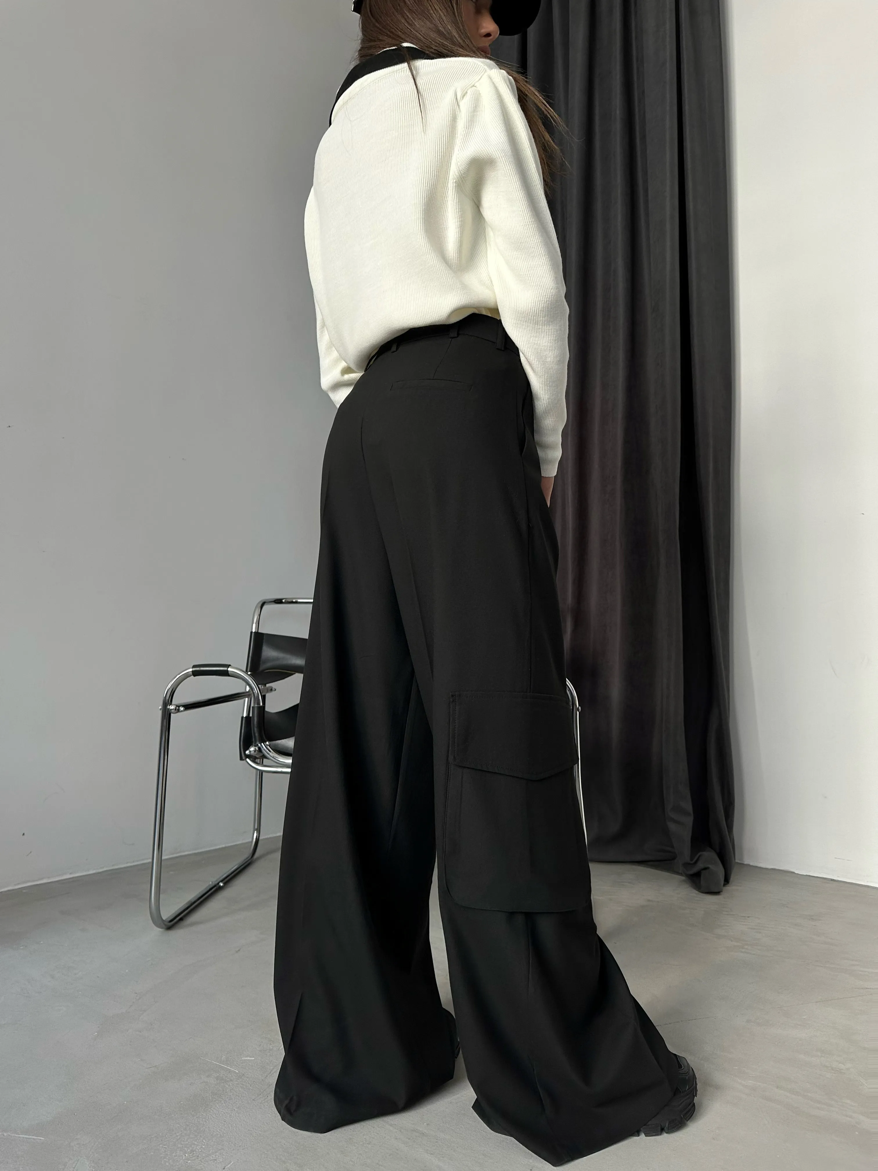 Oversize Cargo Pocket Trousers