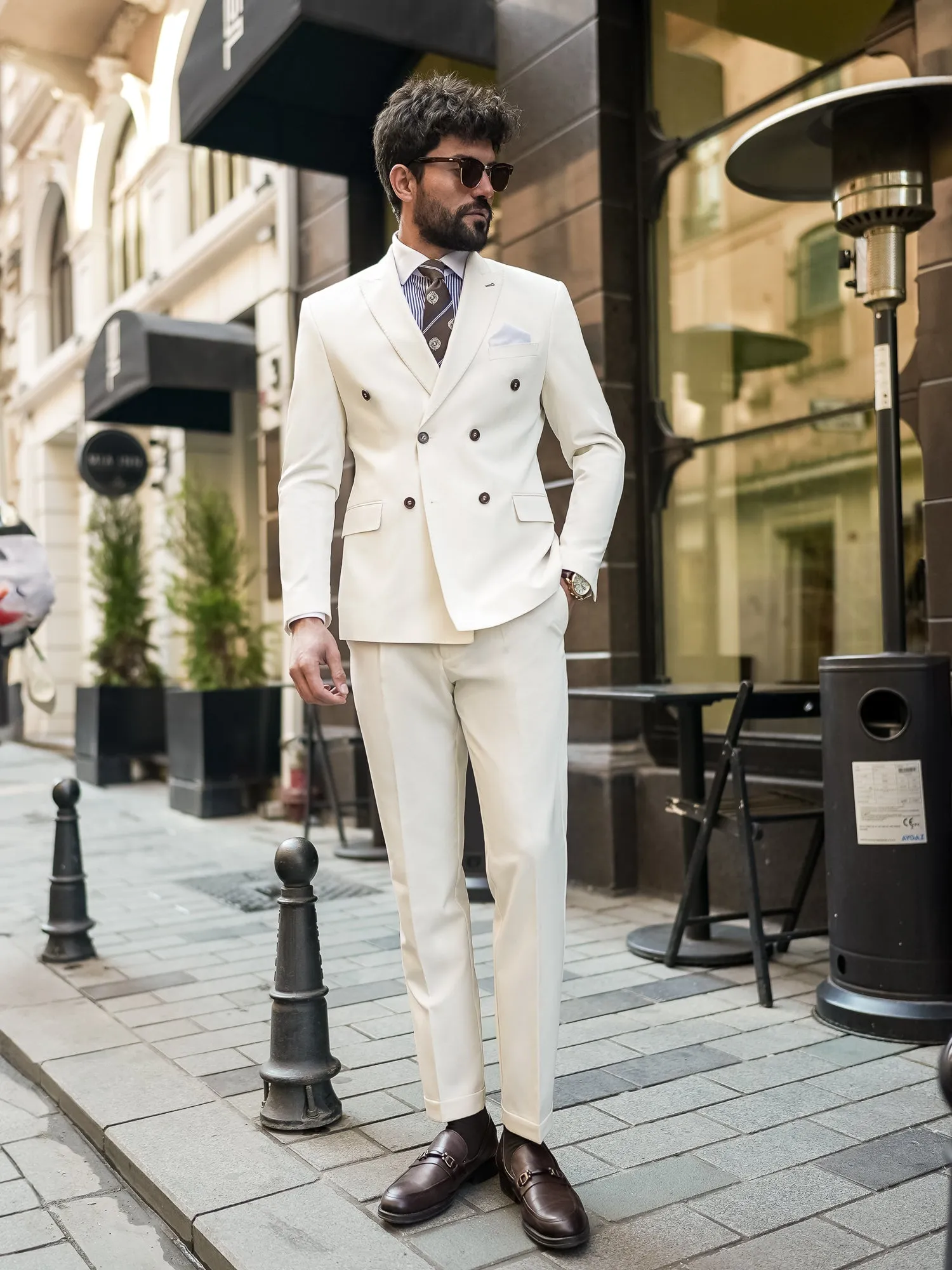 White Double Breasted Suit 2-Piece